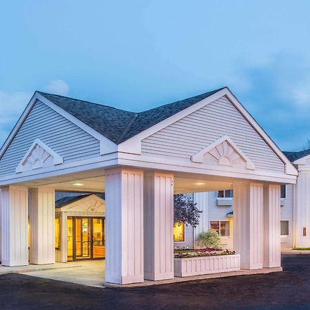 Days Inn By Wyndham Tiffin Buitenkant foto