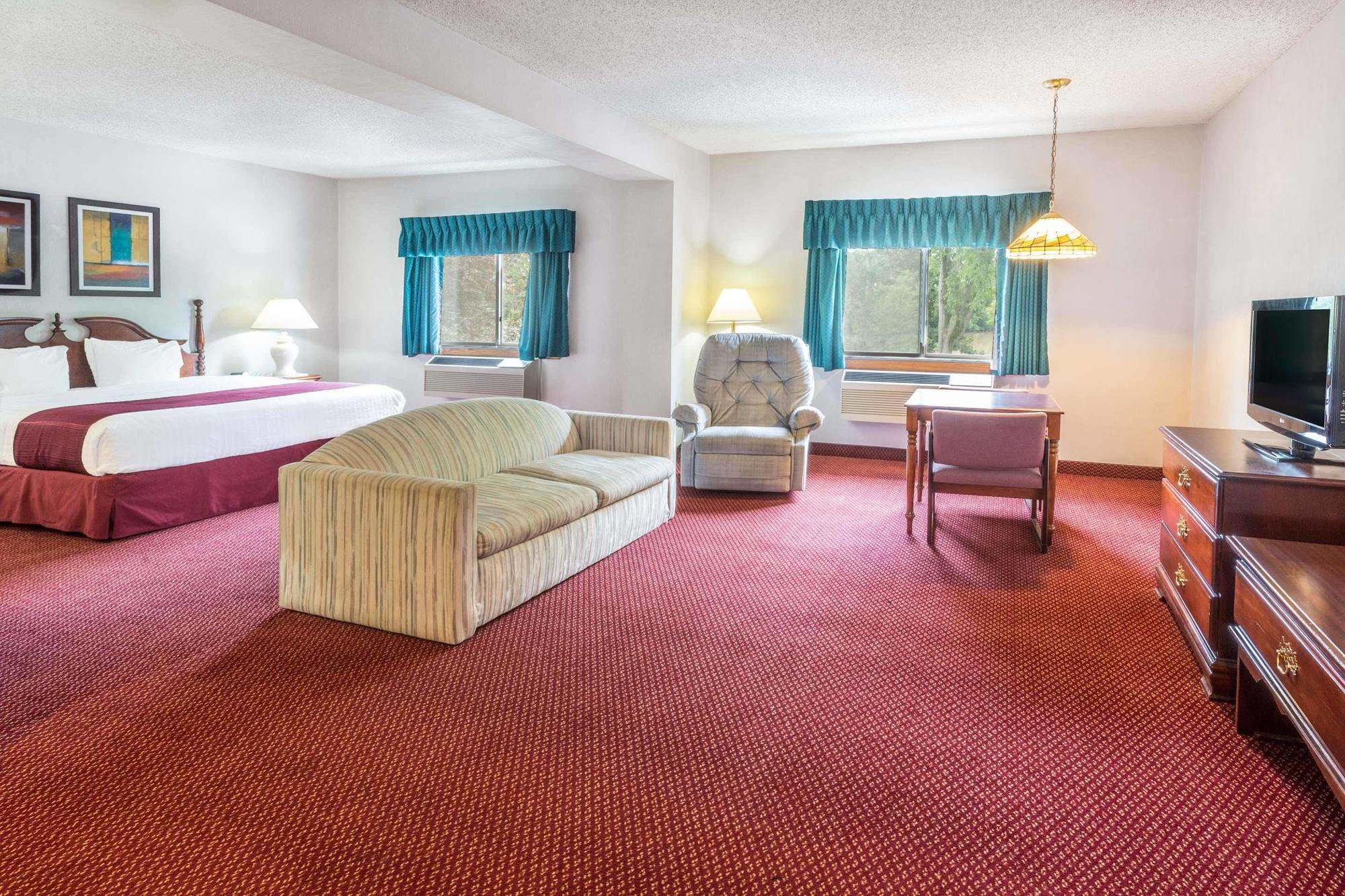 Days Inn By Wyndham Tiffin Buitenkant foto